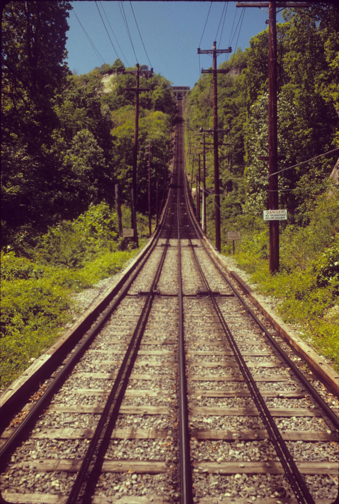 Approach to incline nearing top station